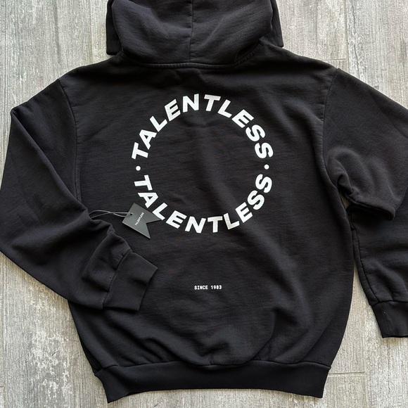 ๐ฅ๐ฅTALENTLESS - HEAVYWEIGHT CIRLCE LOGO HOODIE๐ฅ๐ฅ - Picture 4 of 8